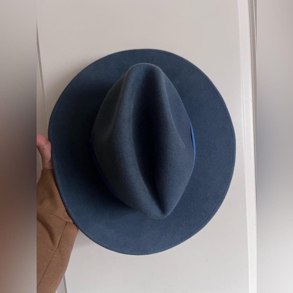 Like New - Paul Smith - Wool Hat Silk interior in light blue